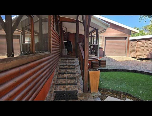 3 BEDROOM HOUSE FOR SALE IN FRAAIUITSIG